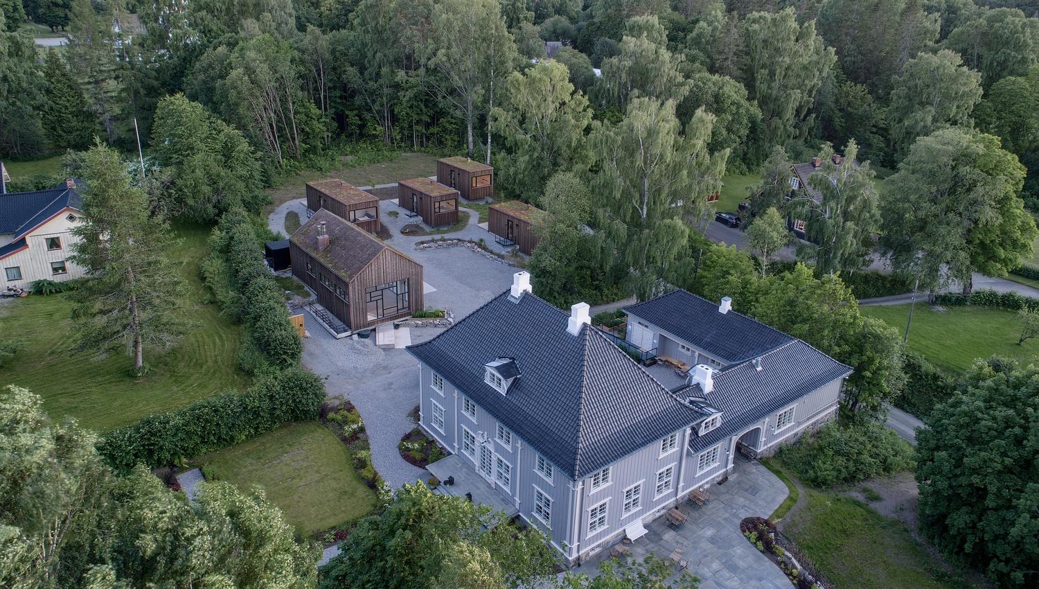 Dronebilde av hus