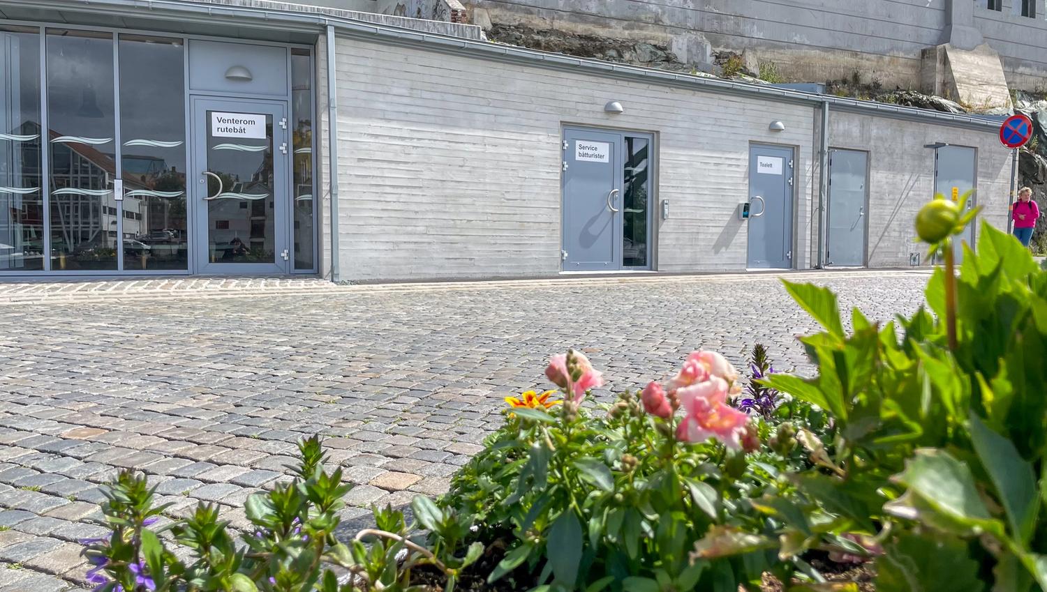 Service building at Smedasundet Guest harbour
