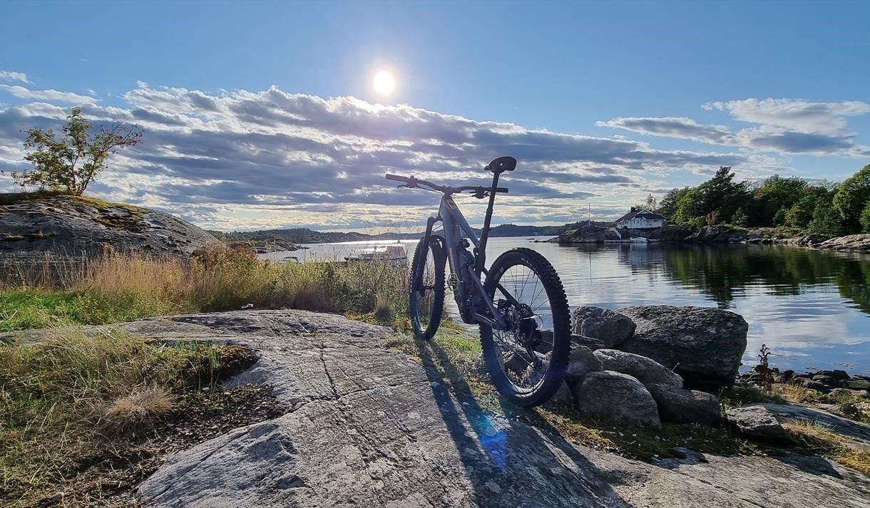 Trail cycling in the archipelago