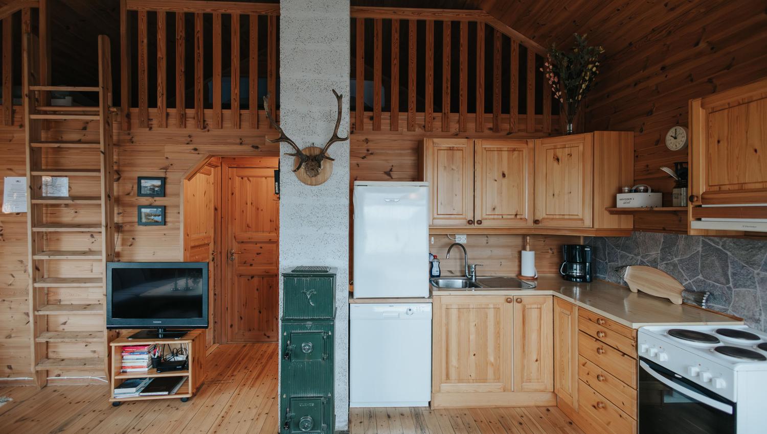 One of the cabins on Risnesøyna