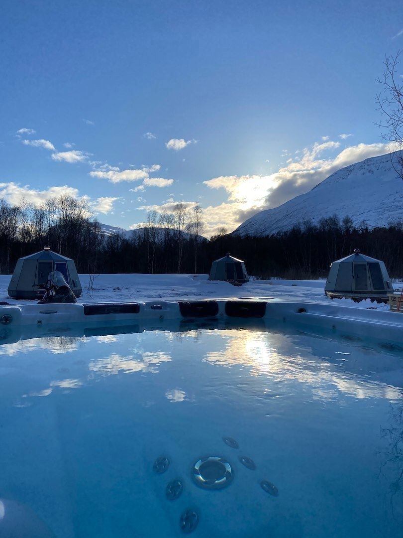 Jacuzzi during winter time