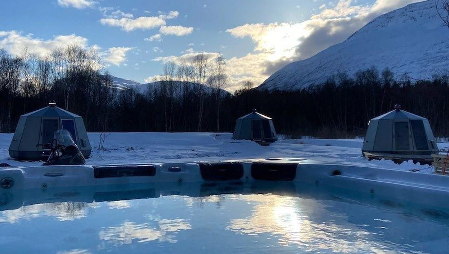 Jacuzzi during winter time