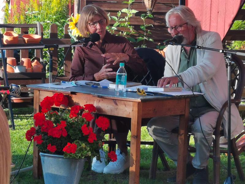 Arrangement i hagen på Garveriet