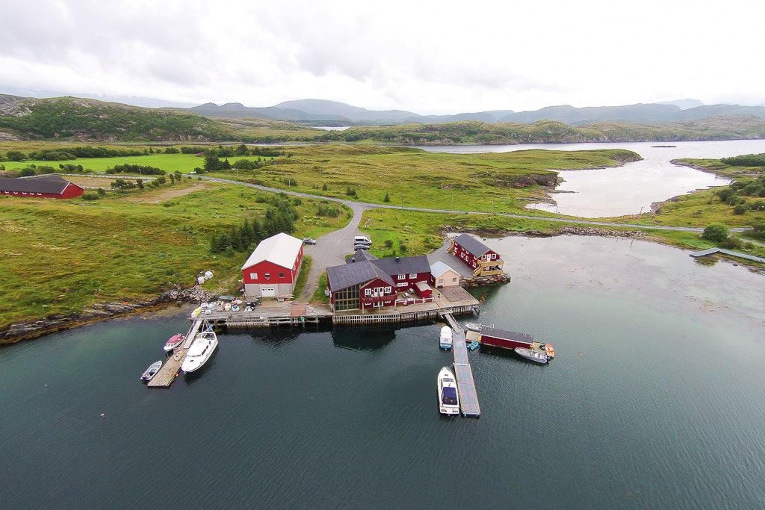 Dønna Rorbuer Bøteriet  – a charming restaurant and accommodation