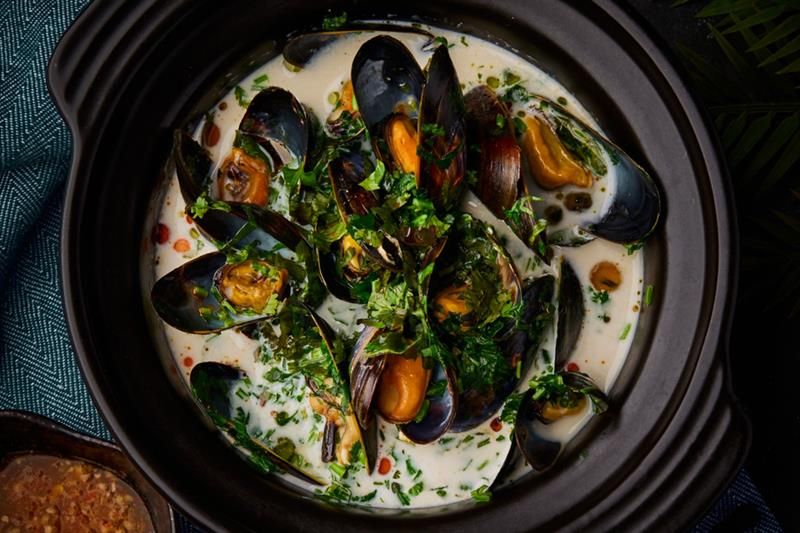 Detail of dish with mussels.