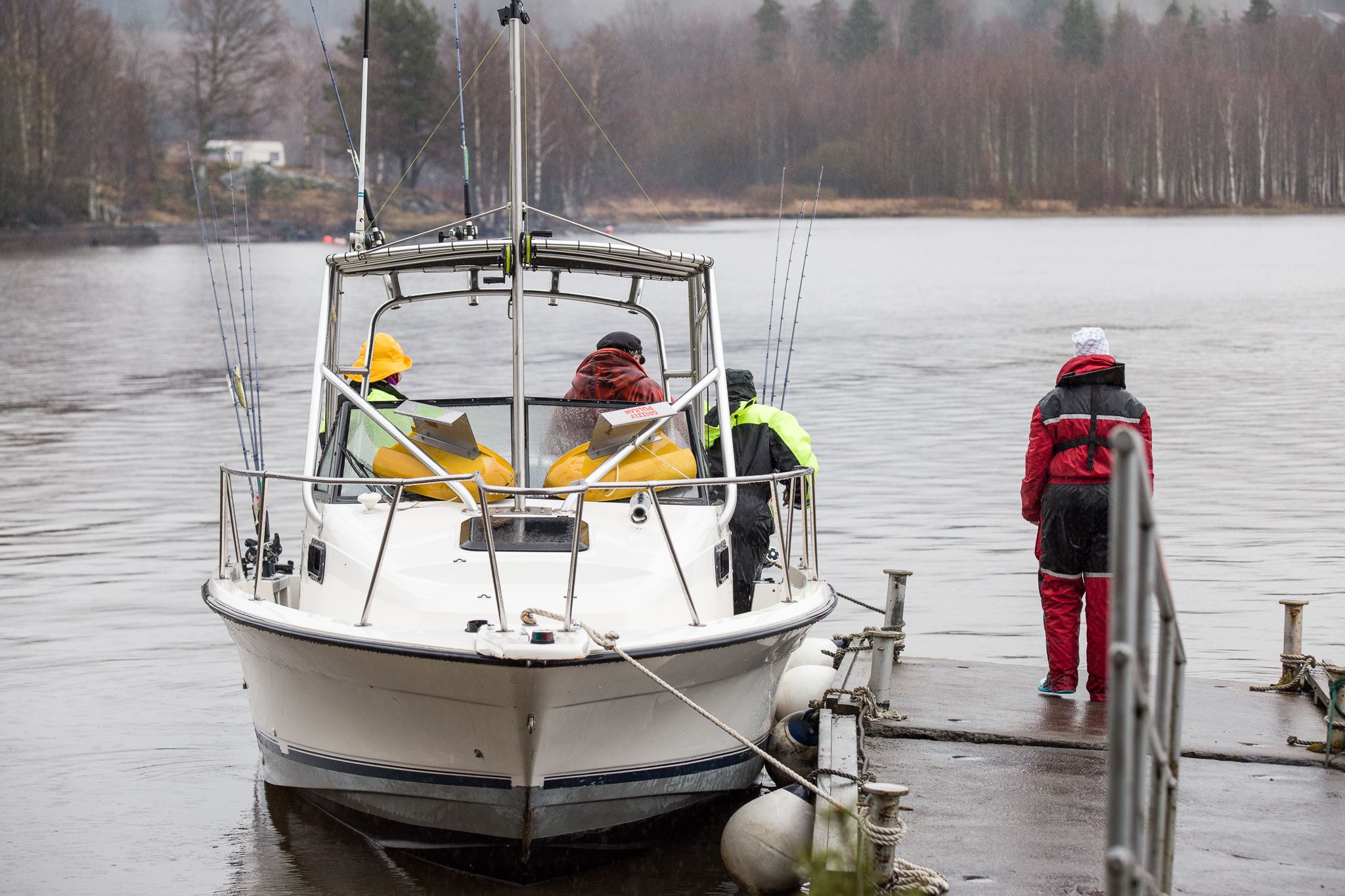 Fiskebåt til kai
