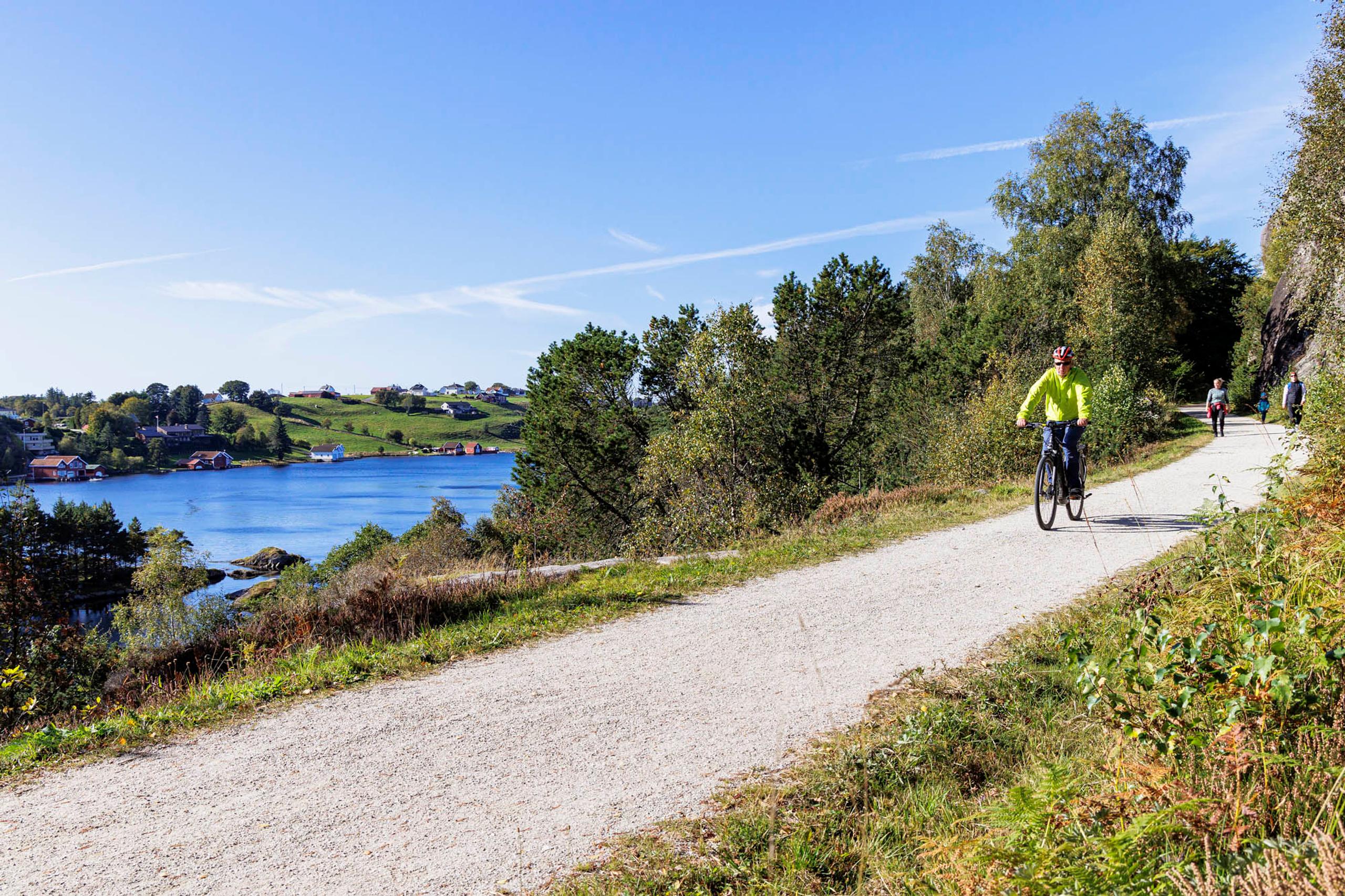 Bike trip on the North Sea Route from Egersund to Hellvik