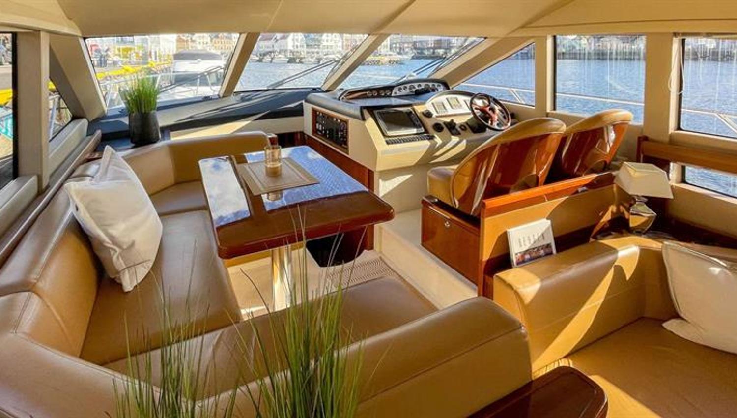 Princess 50-fot Iselin Bella