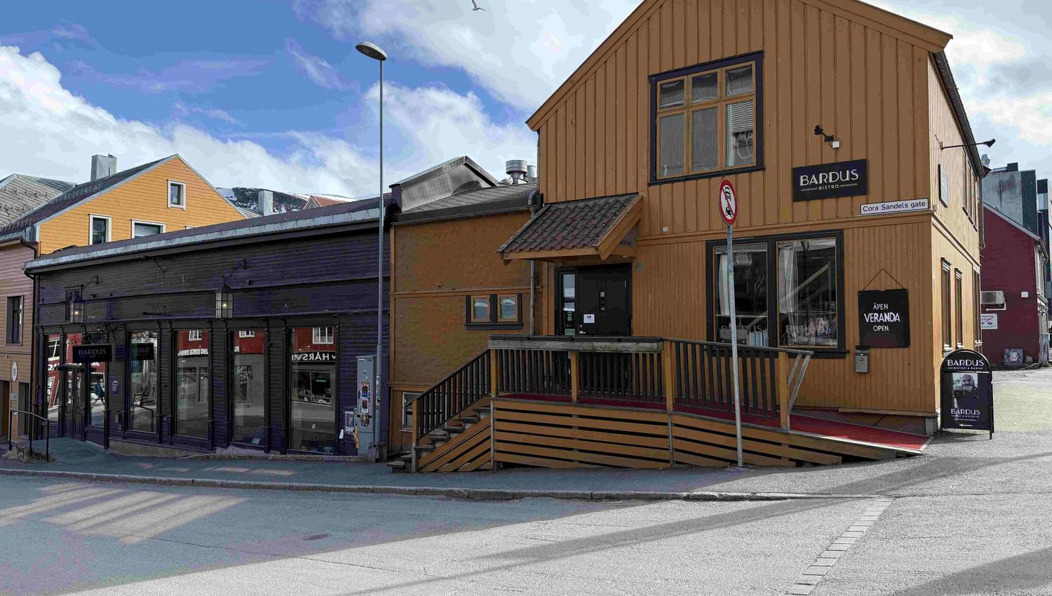 Outside Bardus Bar and Bistro