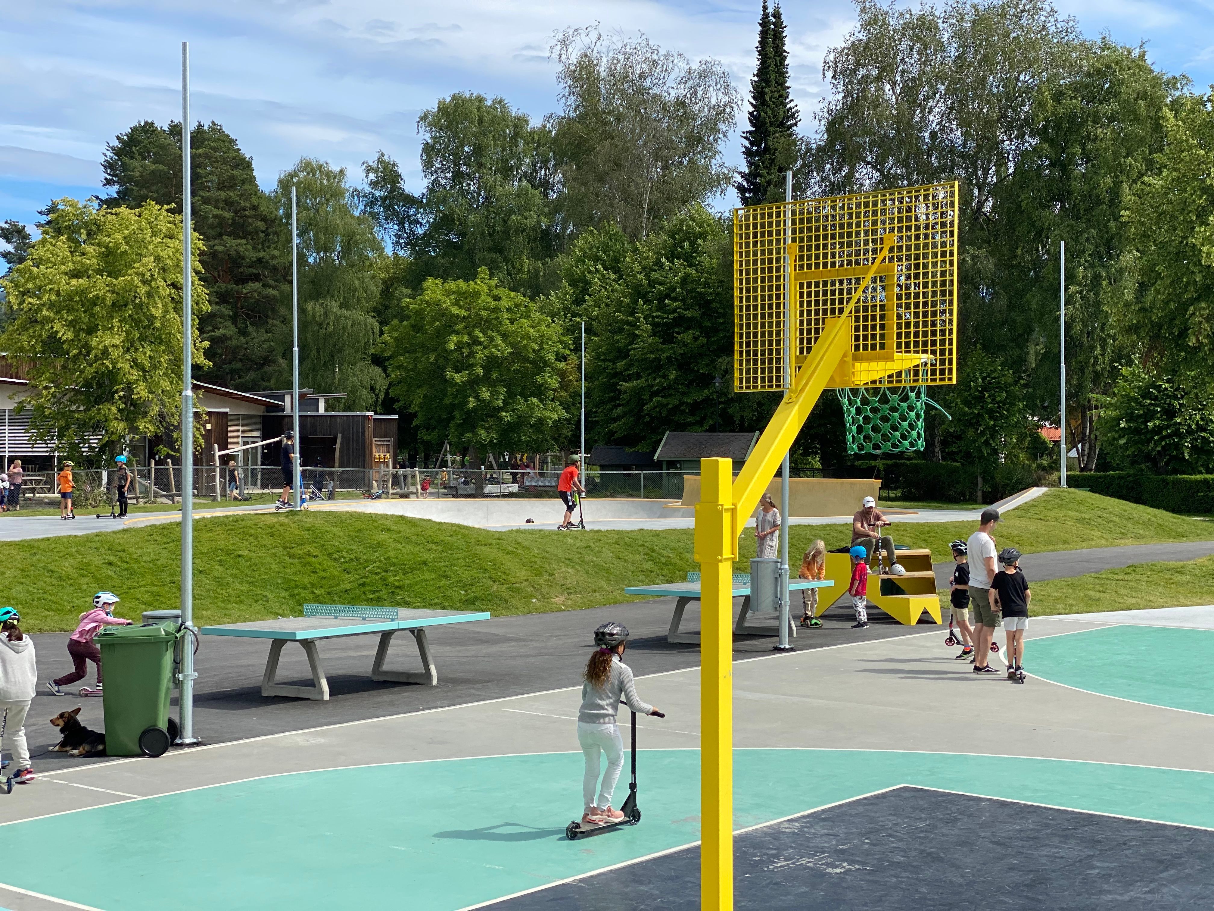 Fosseparken Skatepark streetbasket sykkelbane petanque i Hønefoss