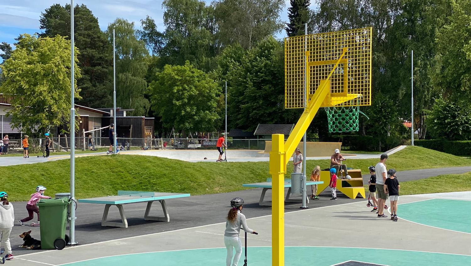 Fosseparken Skatepark streetbasket sykkelbane petanque i Hønefoss