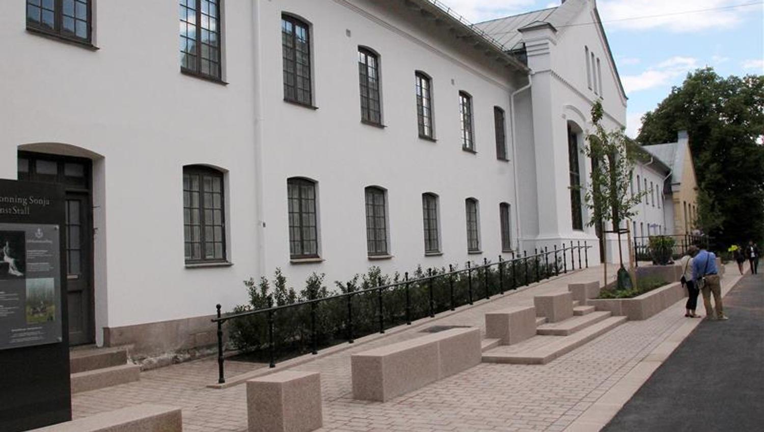 Street view and entrance, Dronning Sonja Kunststall, Oslo