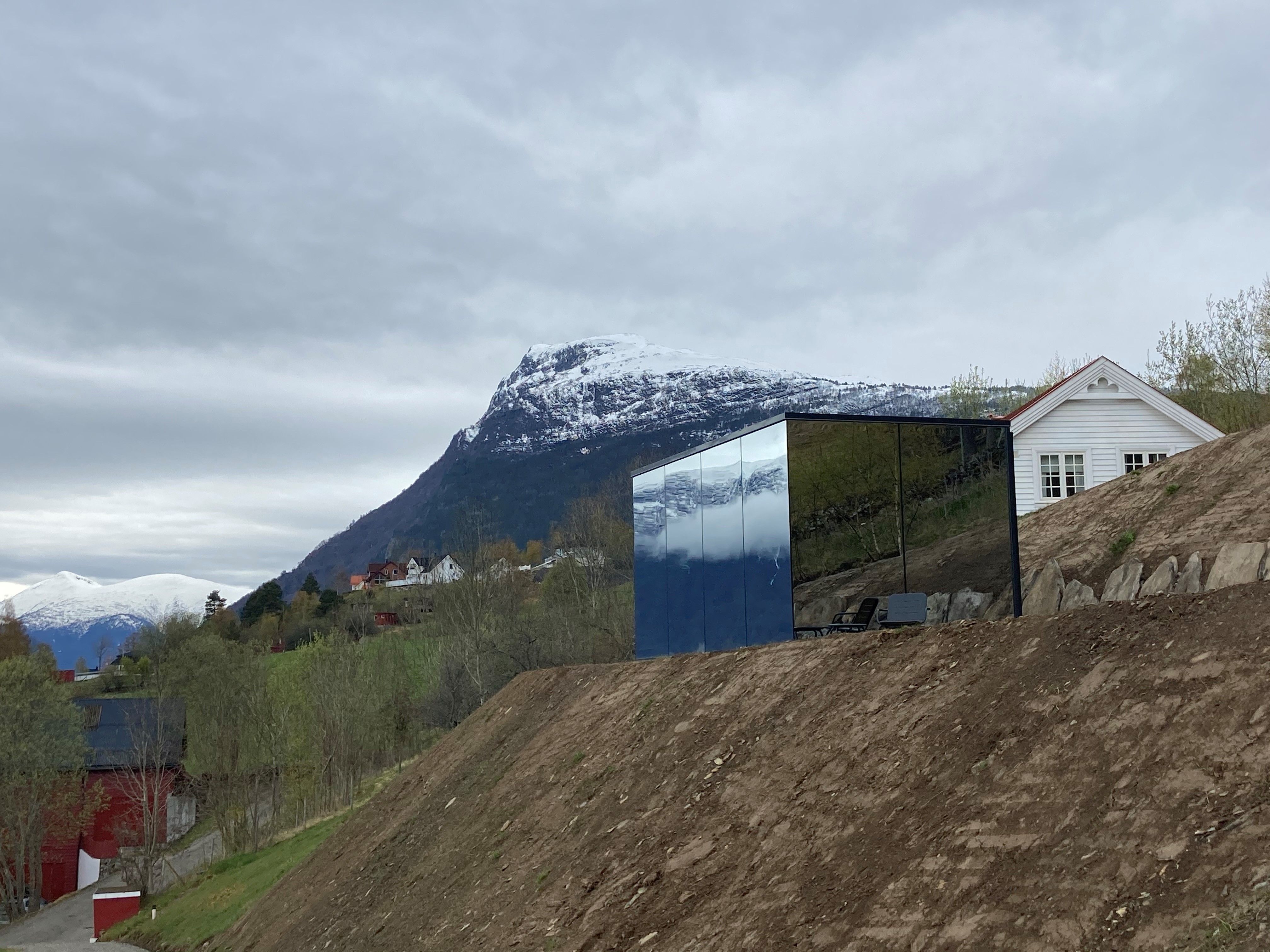 Fjordspeilet Nes Gard
