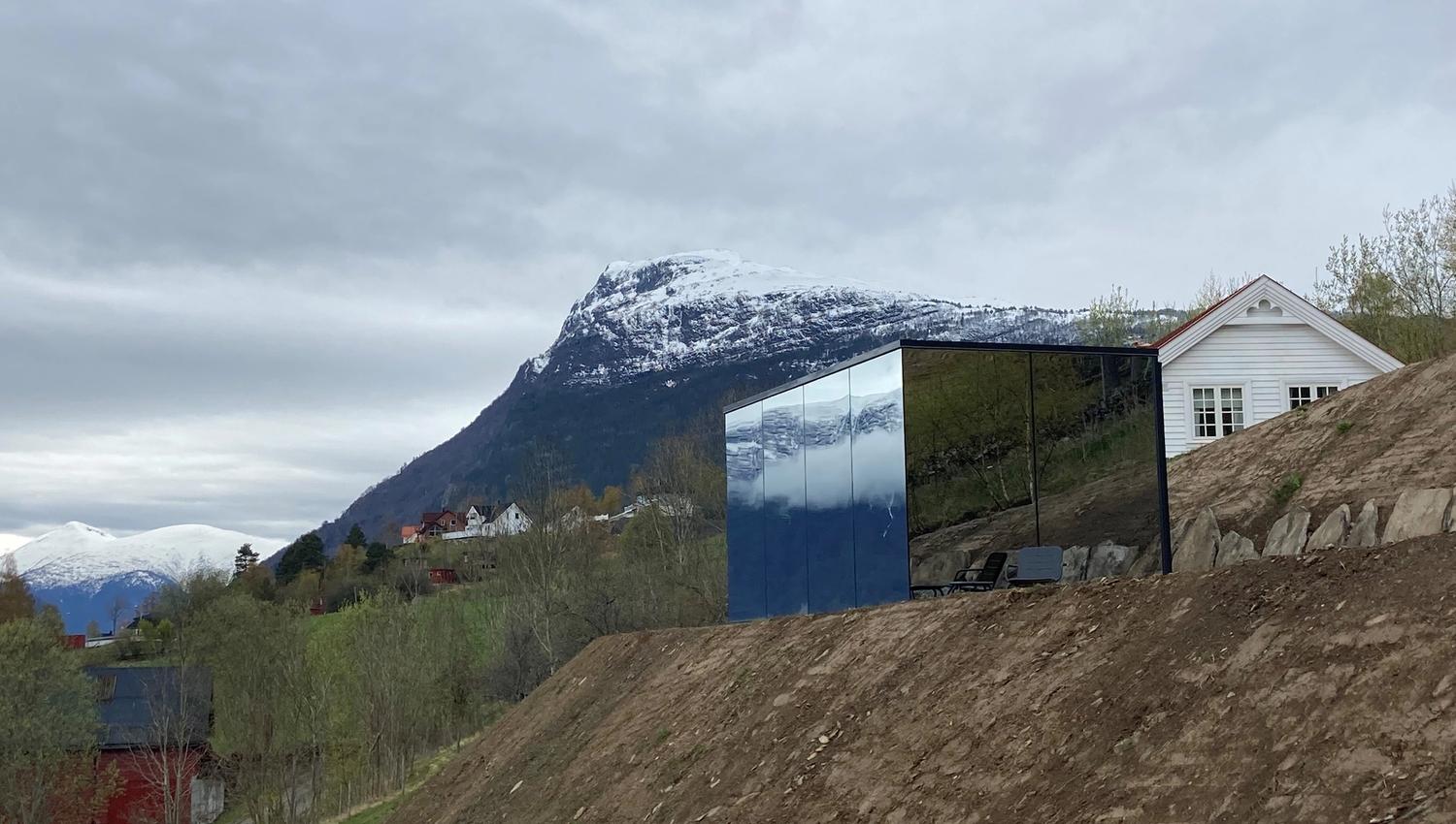 Fjordspeilet Nes Gard