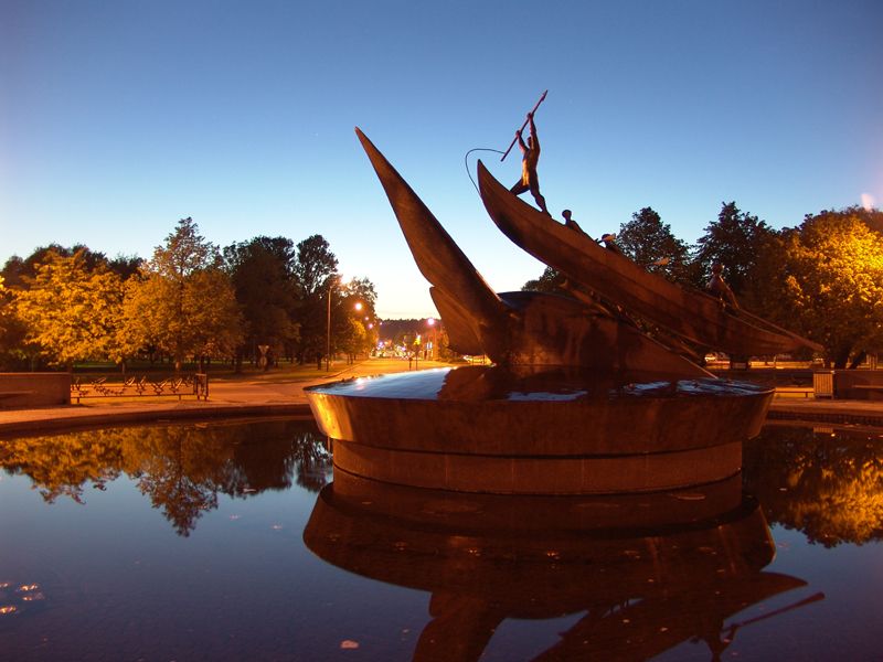 Hvafangstmonumentet høst