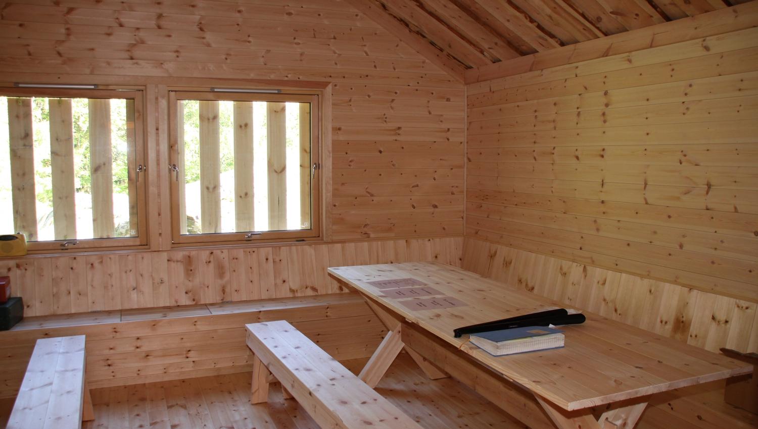 Løa på Gården Li innendørs