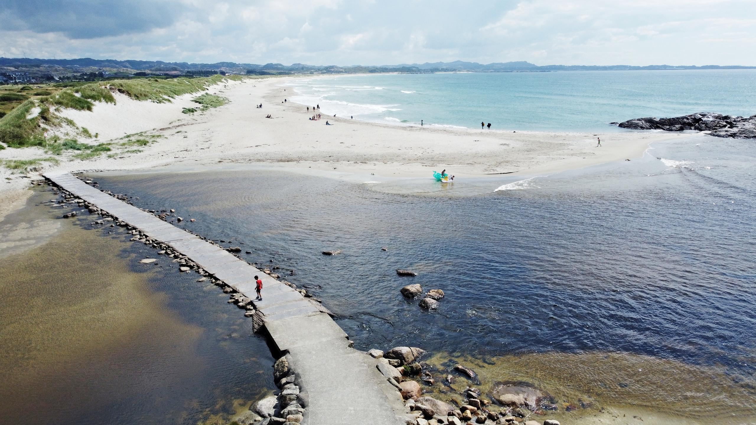 Play on the beach on a fine summer day
