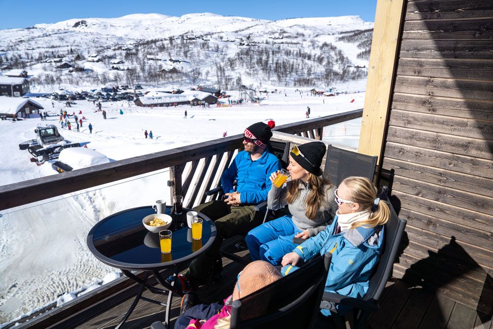 Vinje_vinter_utsikt-balkong-hytte-Haukleifjell-skisenter_1000x667