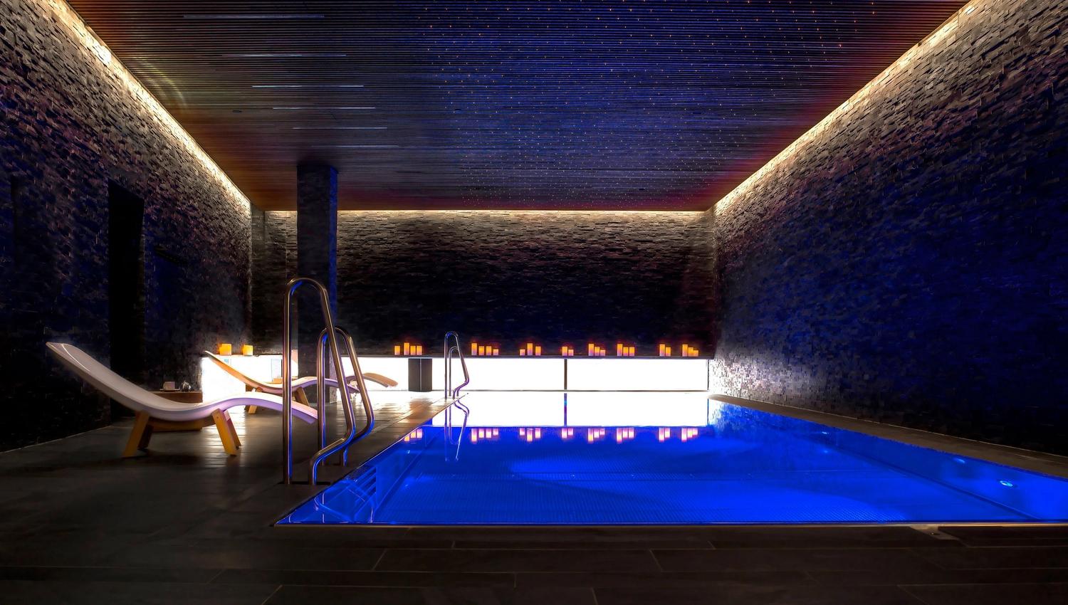 pool and chairs at the thief spa