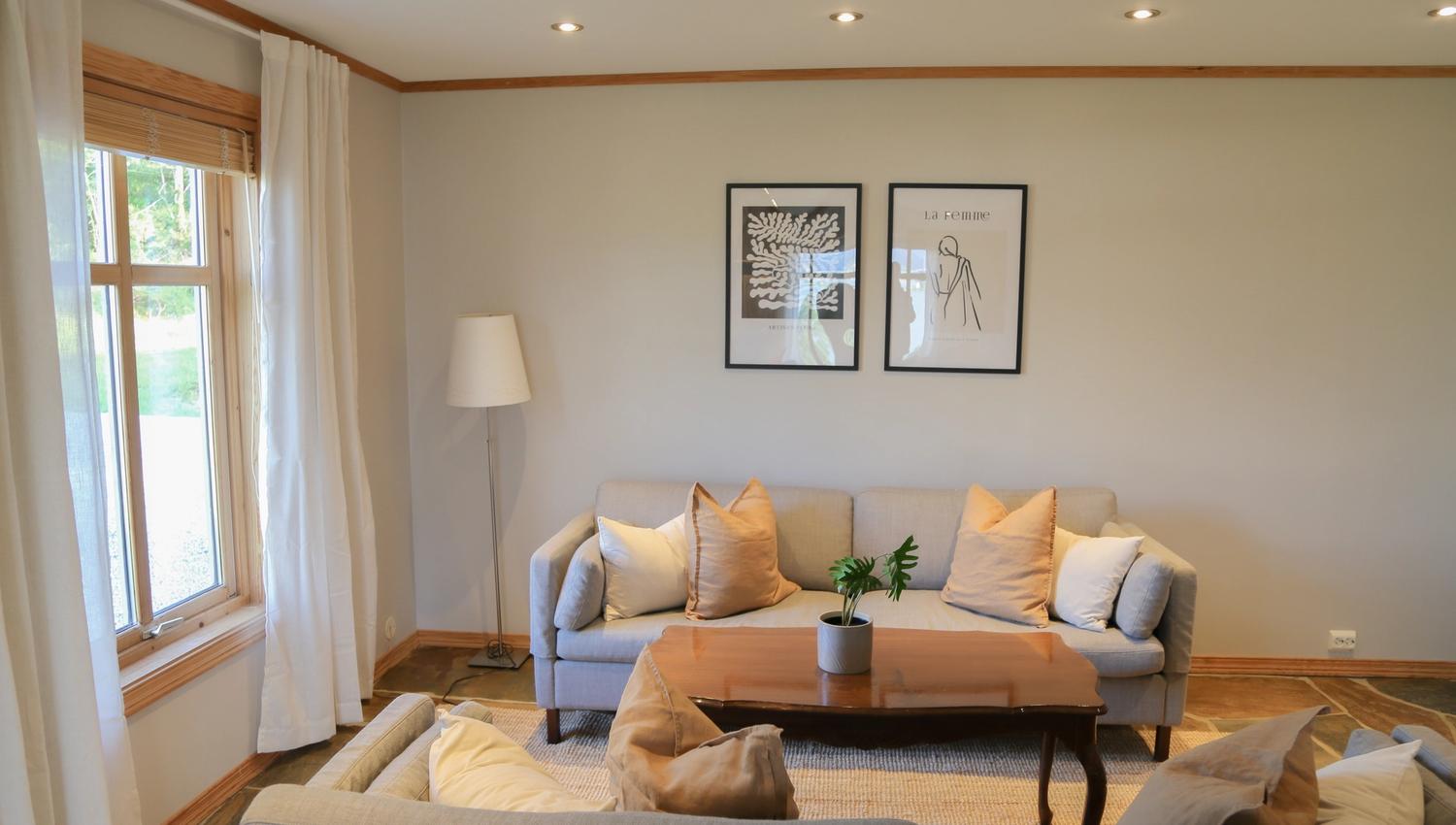 Living room with plenty of space for the extended family