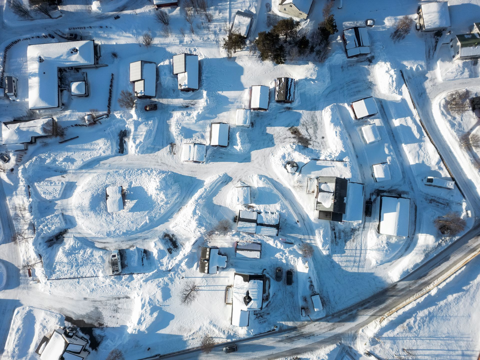 Geilo camping om vinteren dekket med snø.