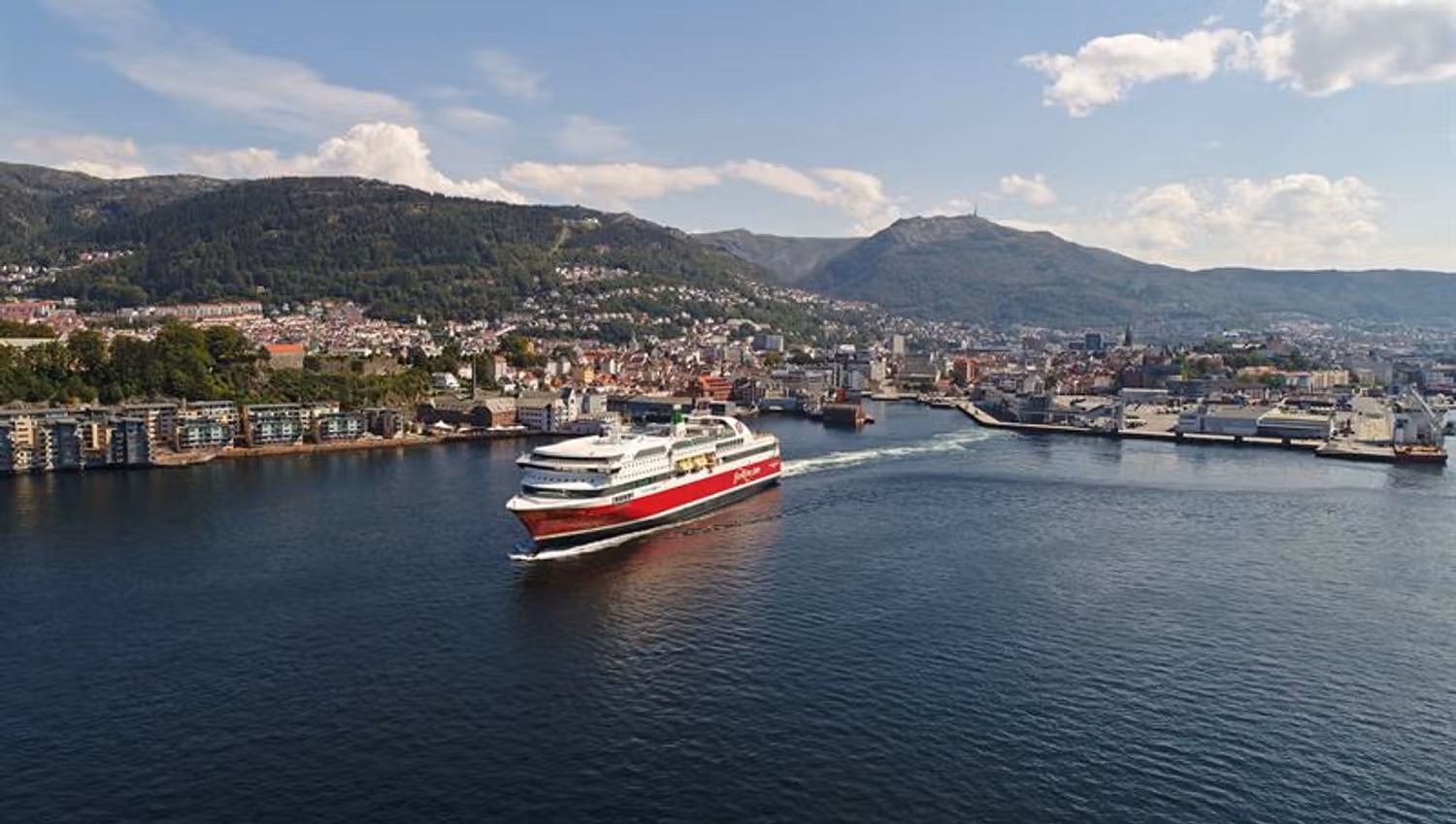 MS-Bergensfjord-greenPipes-Fotokred-ErikAsk