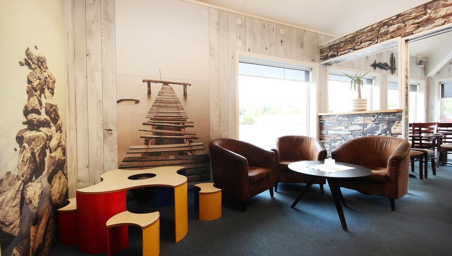 Napoli Restaurant og Hotell