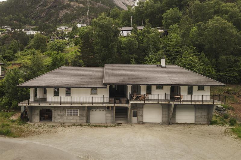 A photo of the apartment building belonging to the camping.