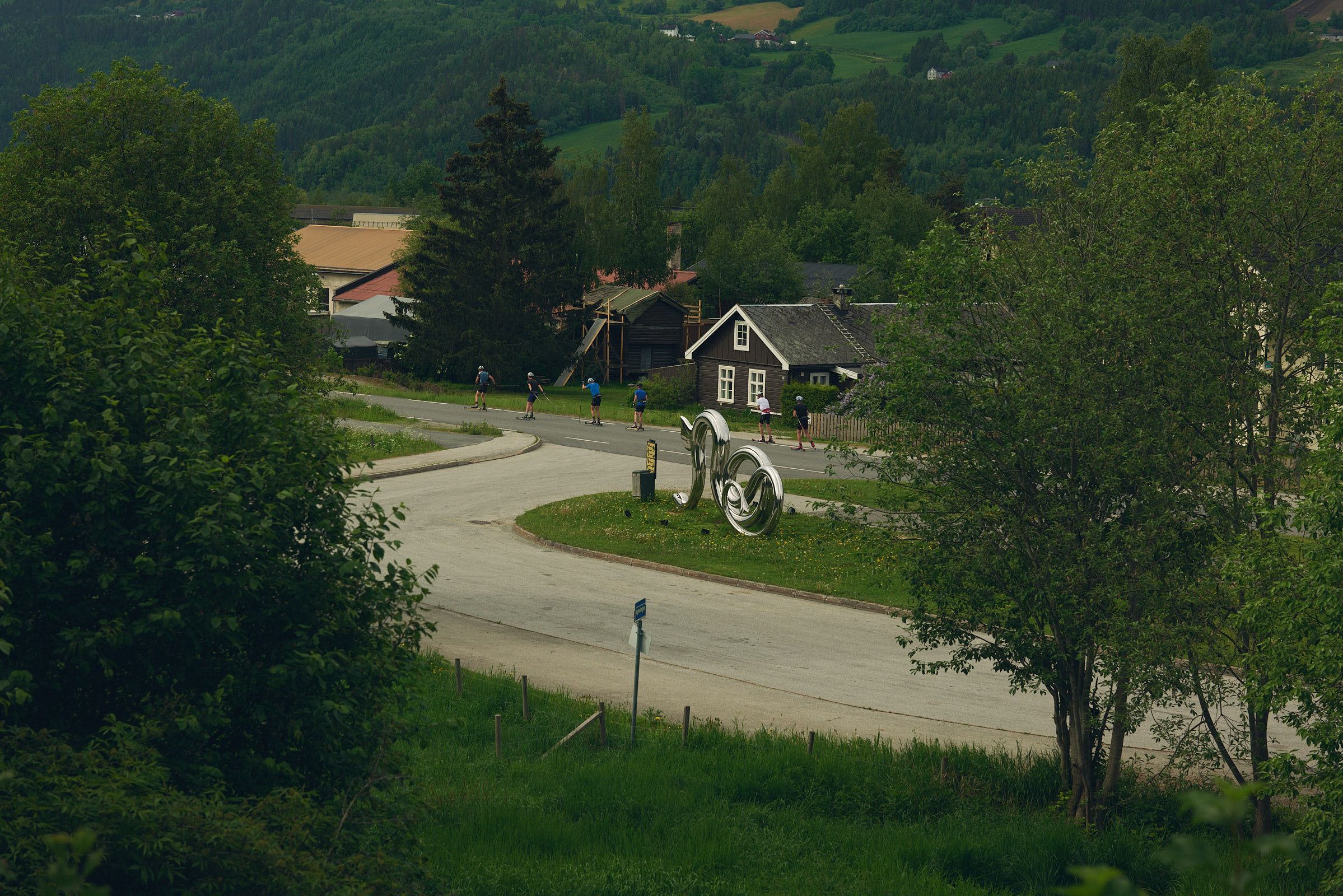 Stedskunst.no-Gudbrandsdalsvegen-21-06-10-082-Kunstlandskap_Gudbrandsdalen-Foto_Ola_Rindal