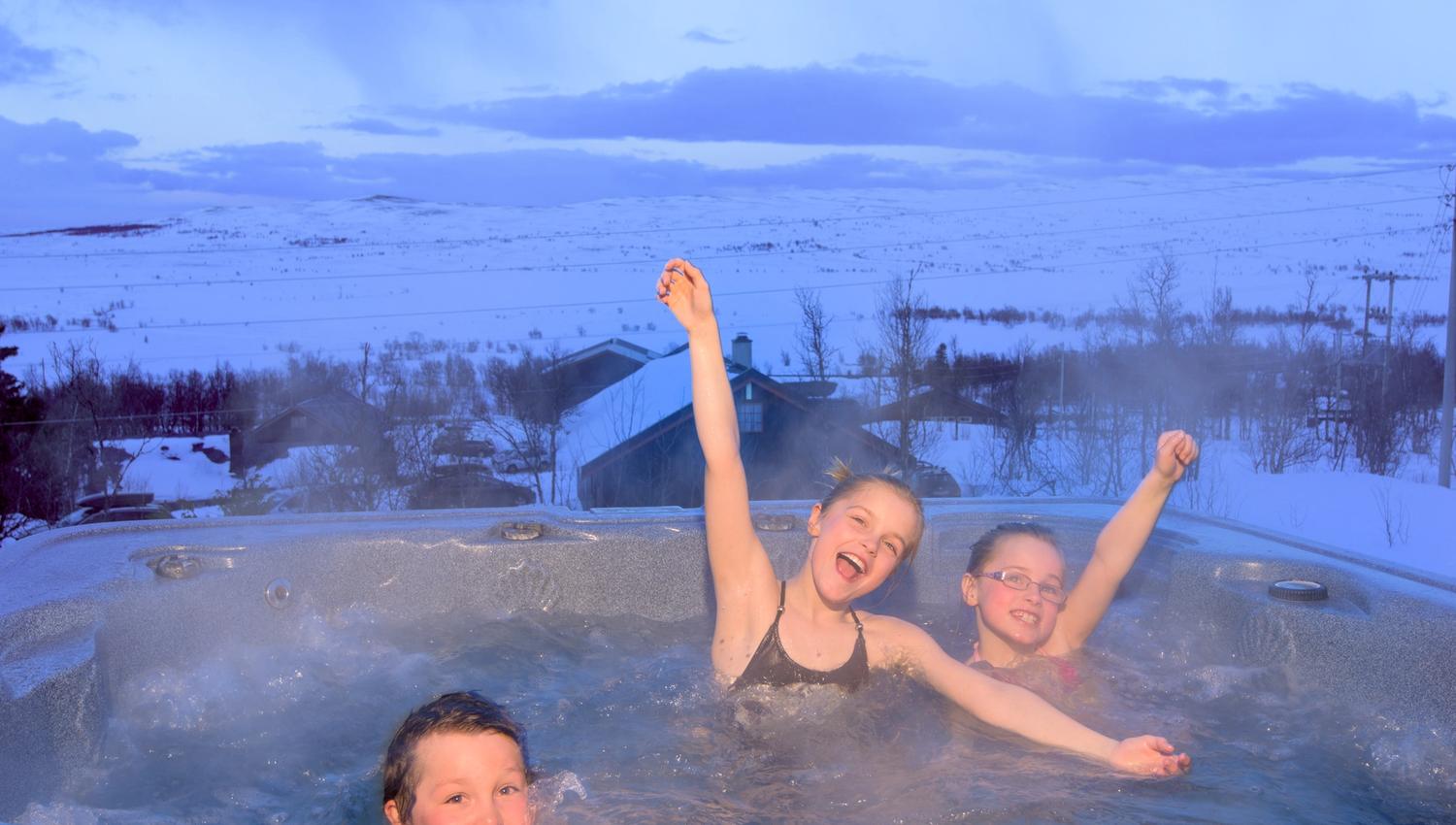 Utendøsr jacuzzi på Torsetlia