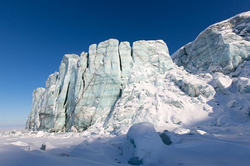 Snøscooter tur til Østkysten - Spitzbergen Adventures