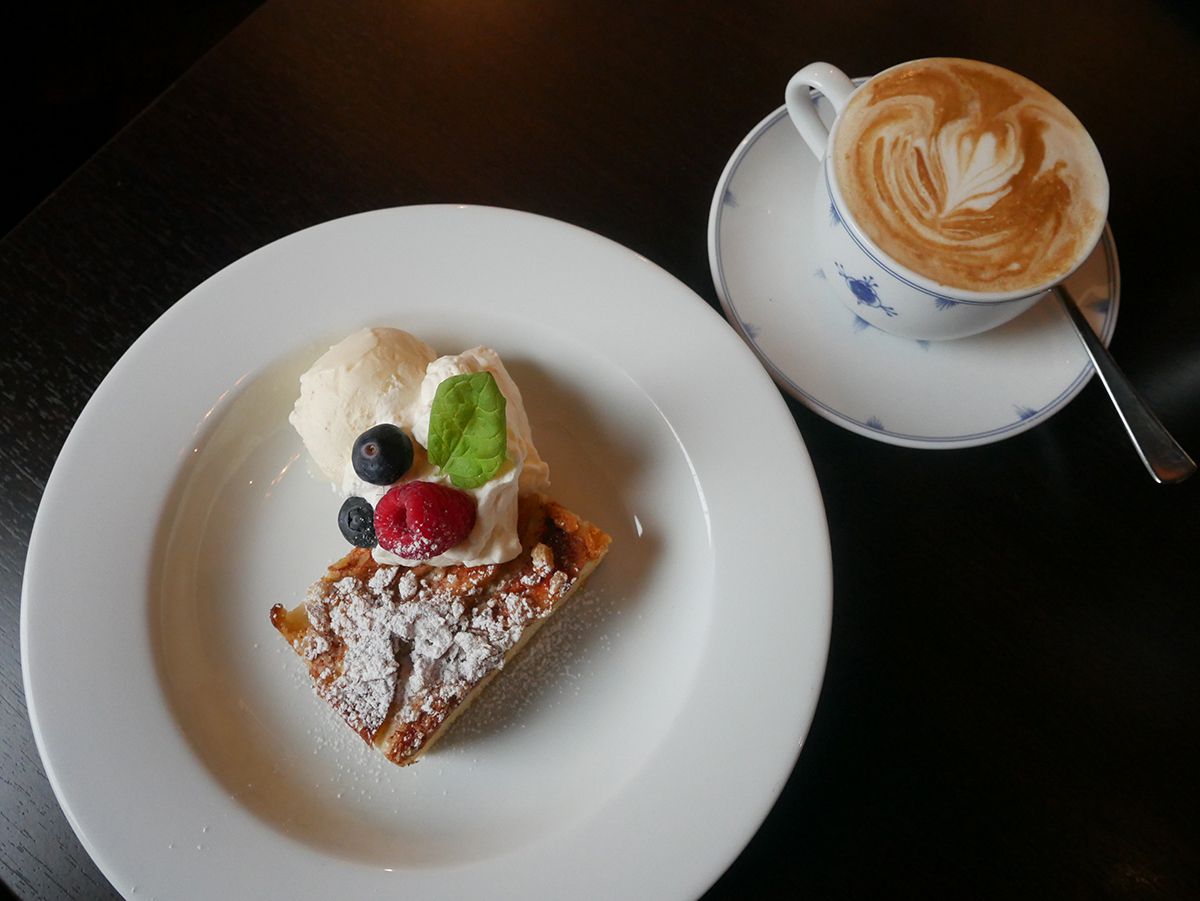 kake og kaffe på Øvre Verket Spiseri
