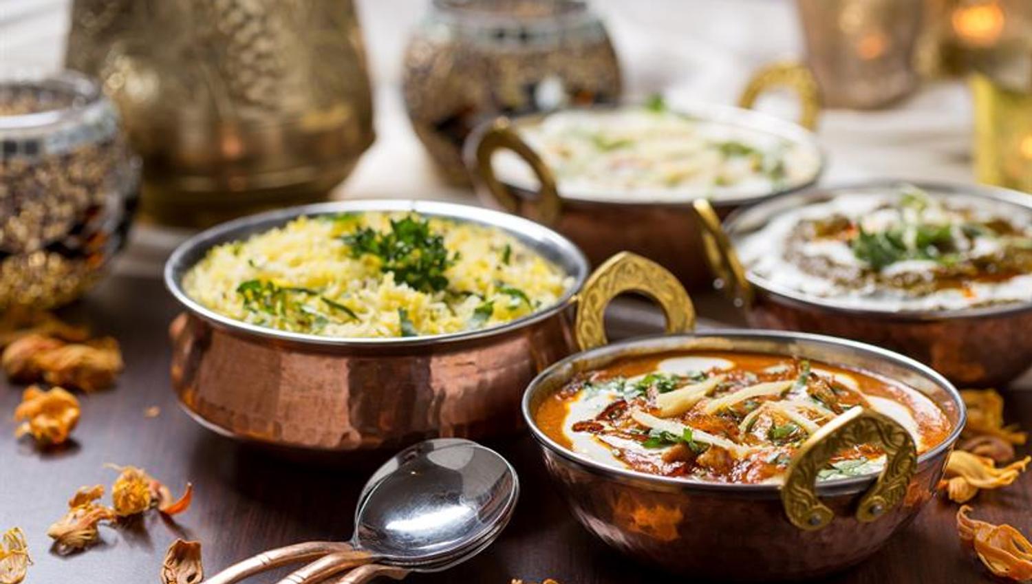 Detalj av curry og ris.