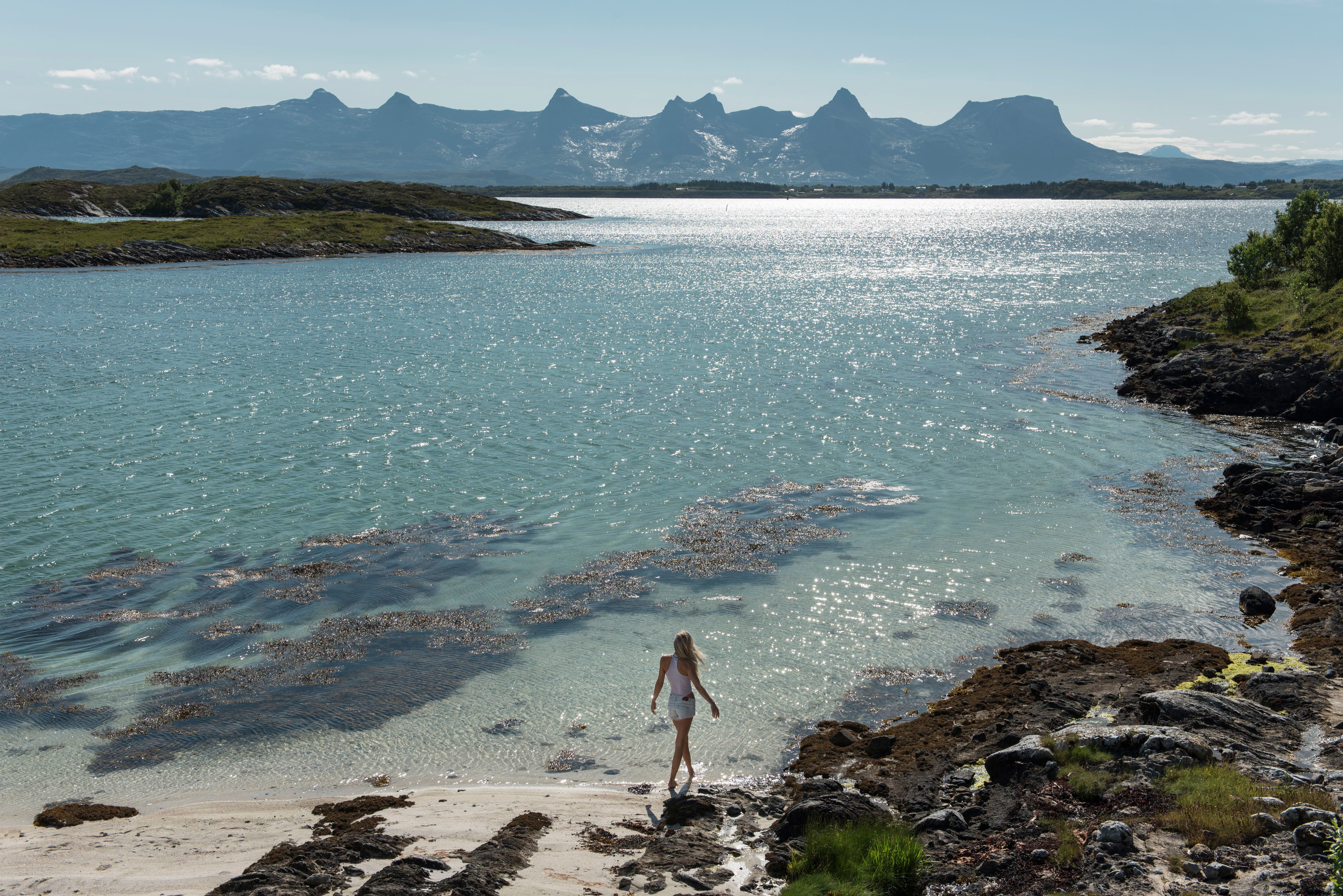 Utsikt til søstrene fra Herøy