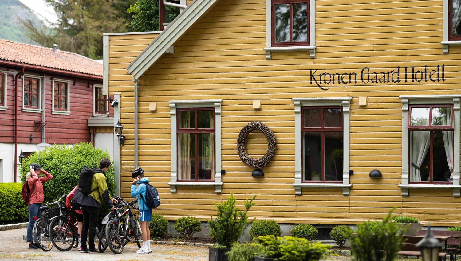 Start your cycling tour at Kronen Gaard Hotel