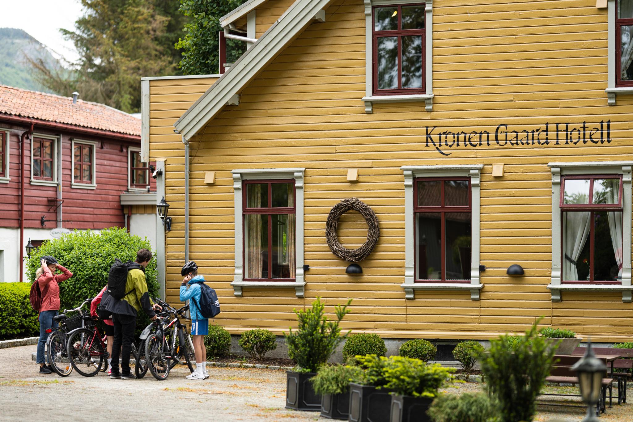 Start your cycling tour at Kronen Gaard Hotel