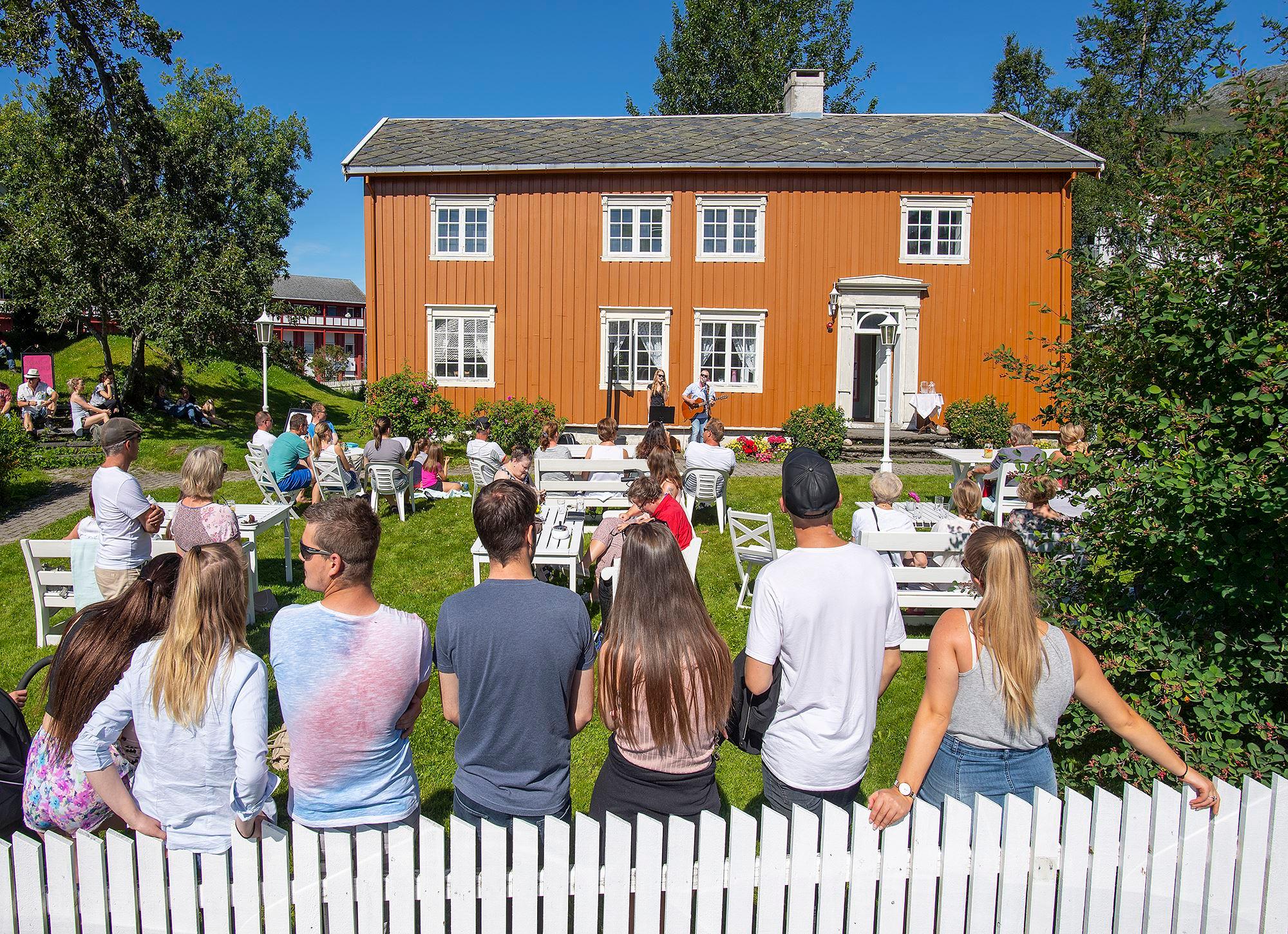 Ørnes Trading Post