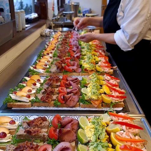 Sanwiches on many plates