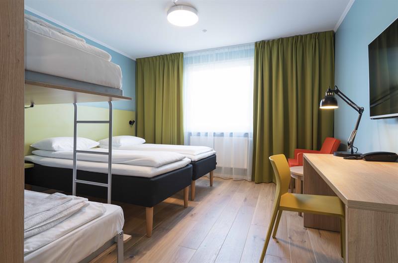 double room with bunk beds