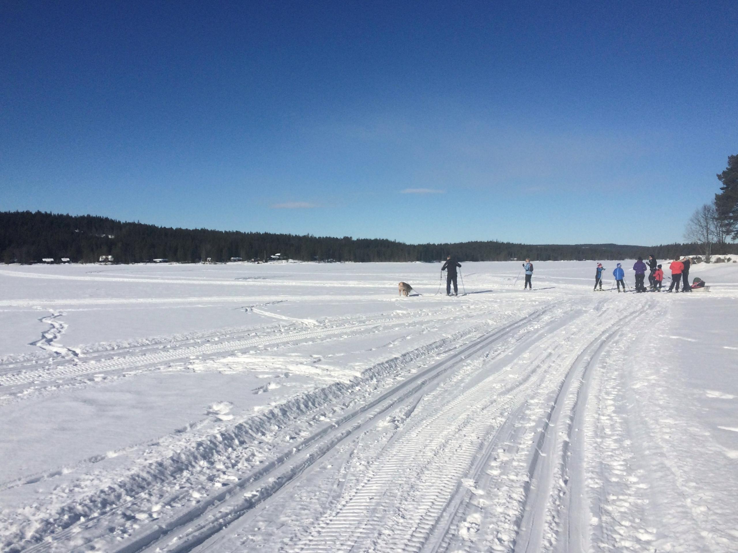 Cross-country skiing trails from Osbakken and lake Skumsjøen