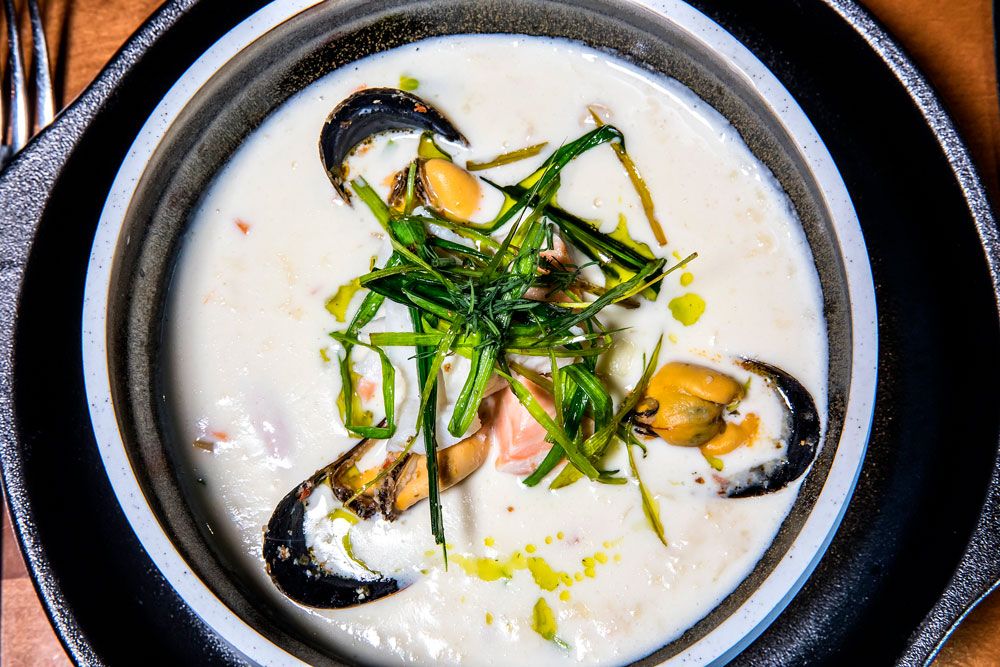 fiskesuppe på forrett på Becks Brasserie og Bar Osebro i Porsgrunn