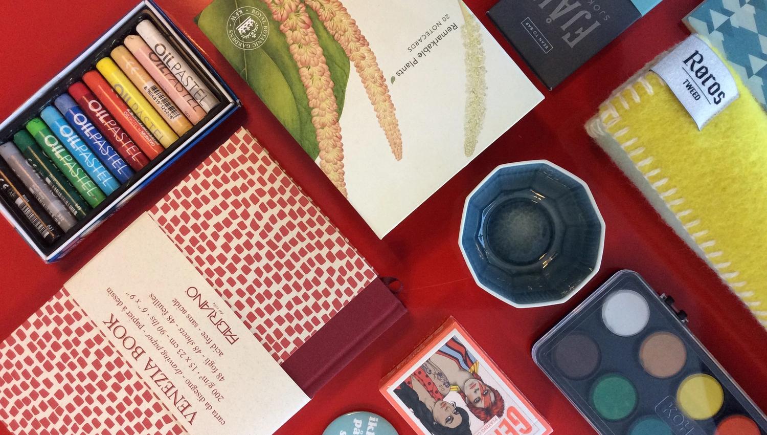 Local handcrafted products and art-related gifts in the souvenir shop at Kabuso.