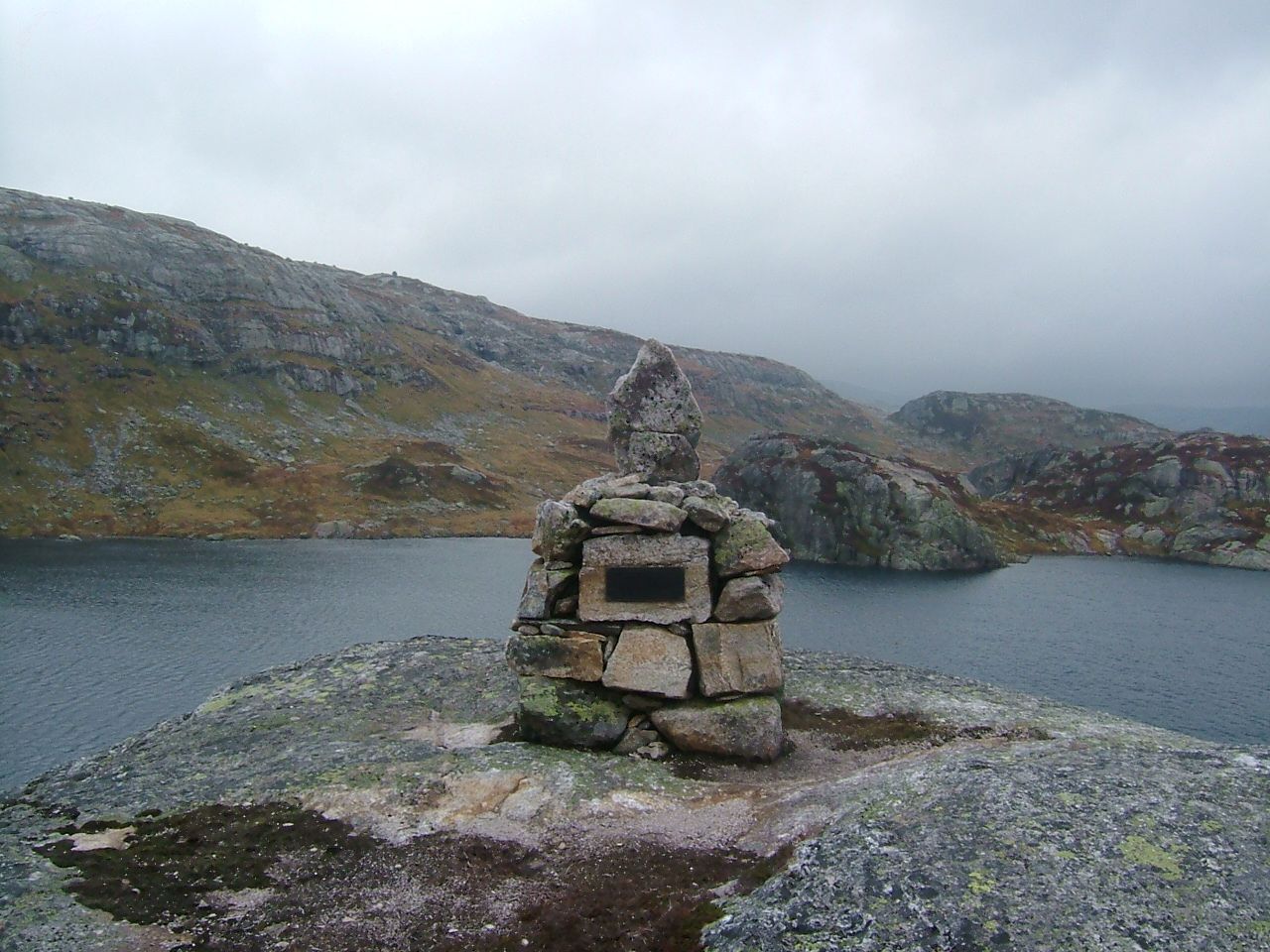 Minnestøtte