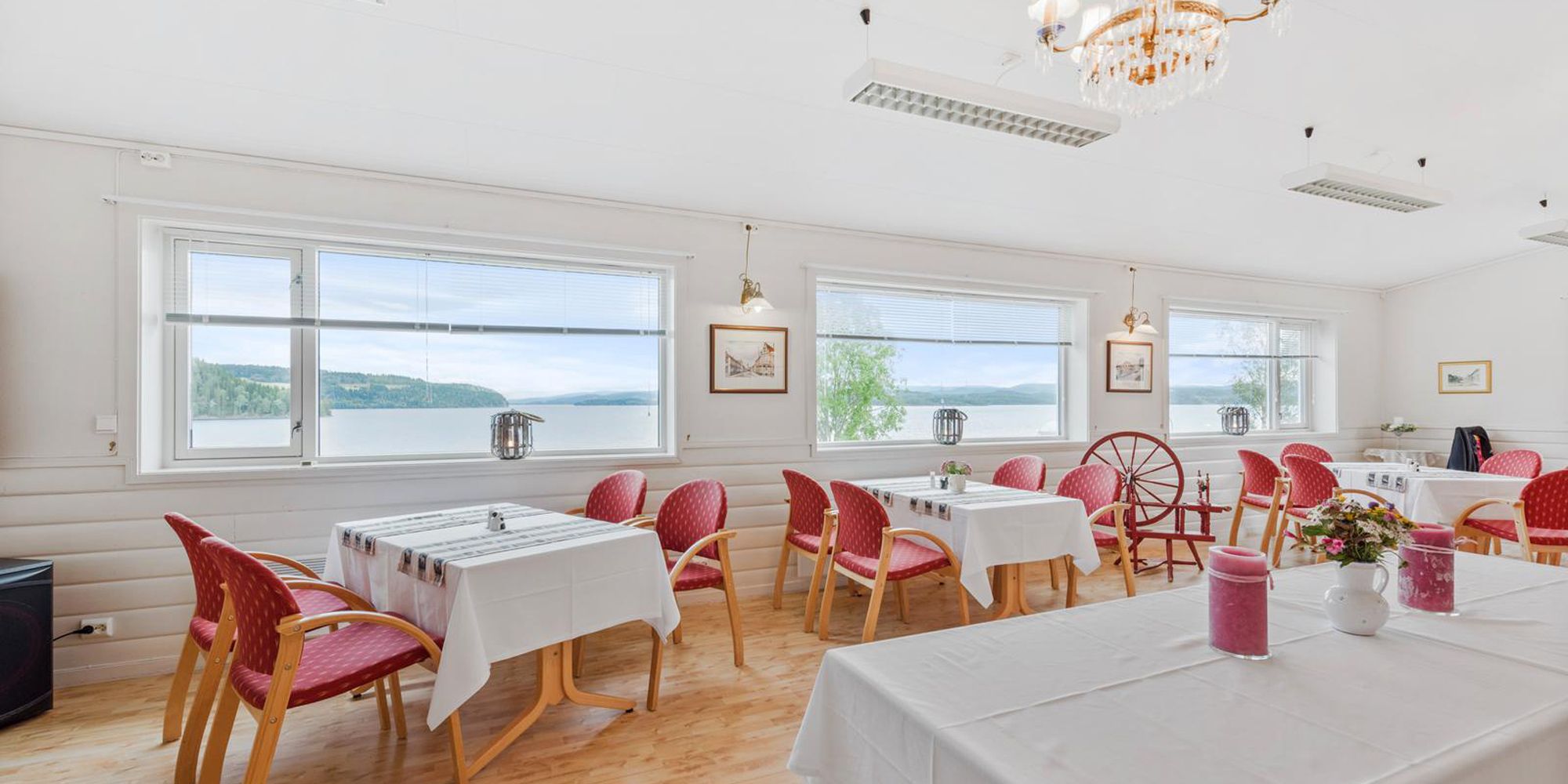 The restaurant