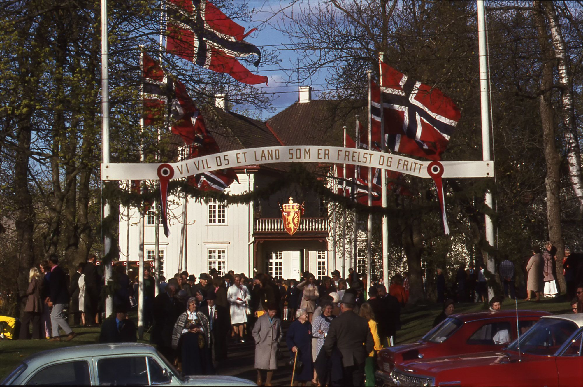 Historiske Eidsvoll - 17. mai på 60-tallet - Ukjent fotograf