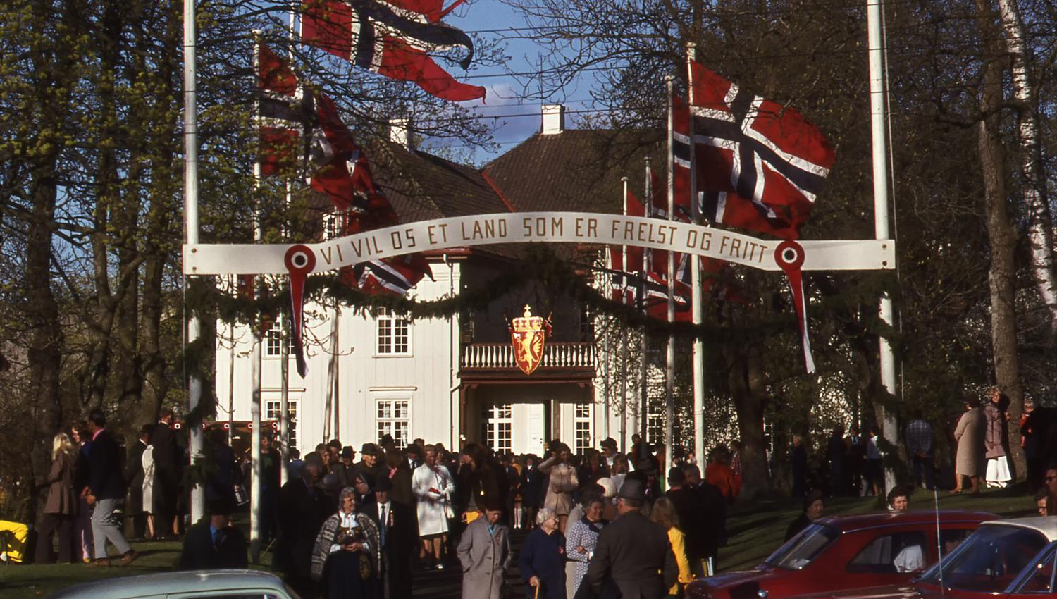 Historiske Eidsvoll - 17. mai på 60-tallet - Ukjent fotograf