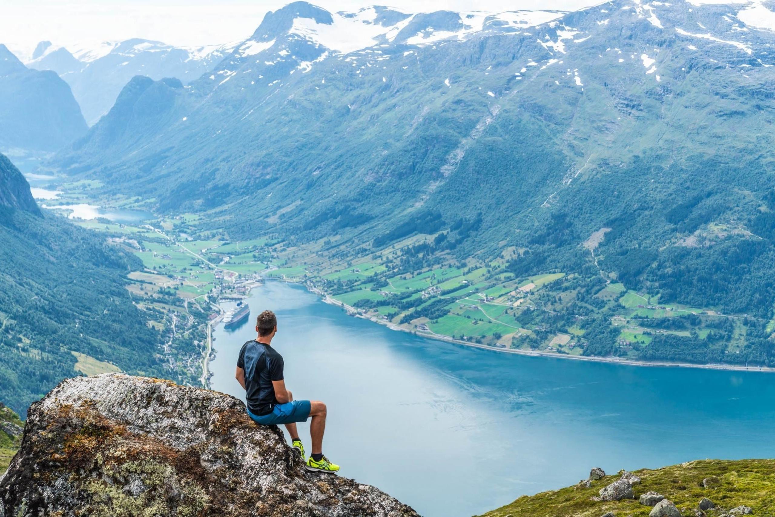 Hiking Trails at Mt. Hoven (1011 m.) | Loen Skylift