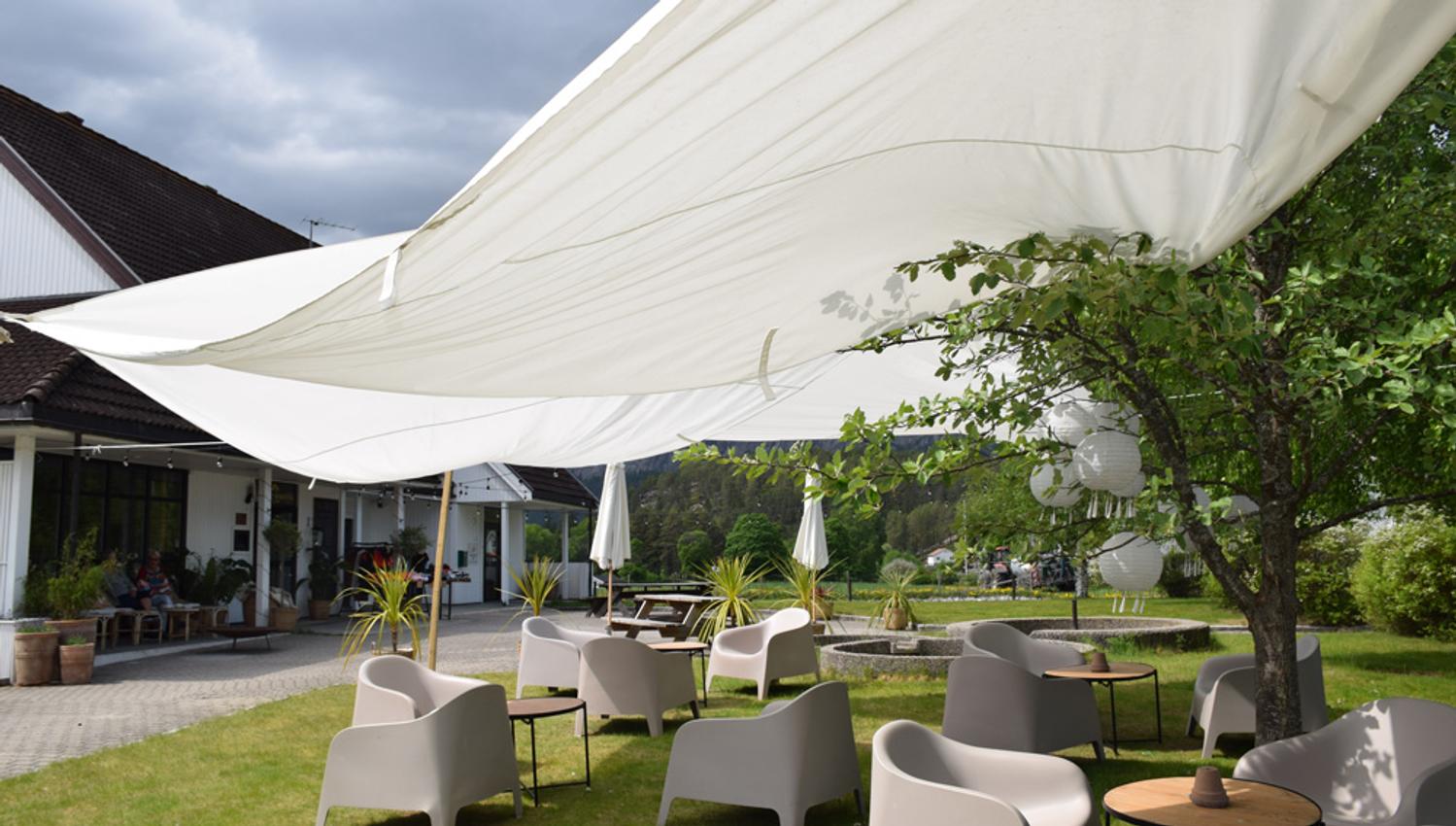 Fyresdal_sommer_uteområdet_Hvelvet_1000x667