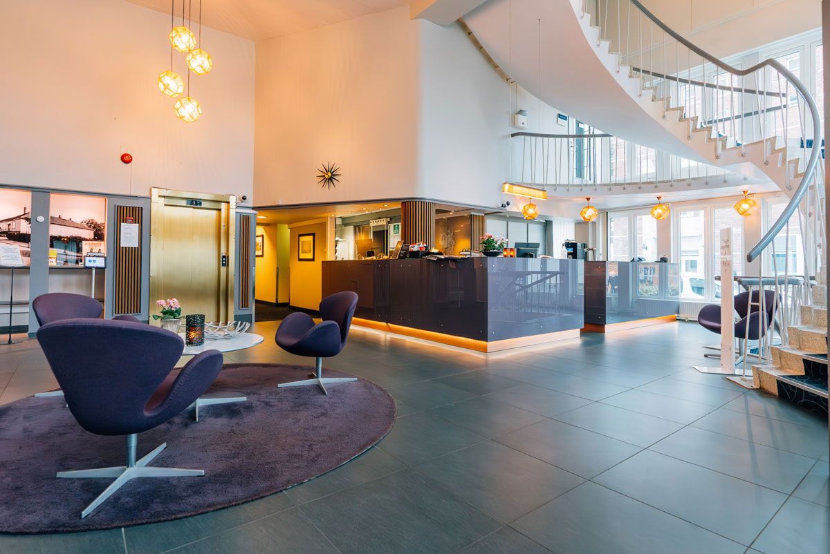 lobby at Hotel Vic