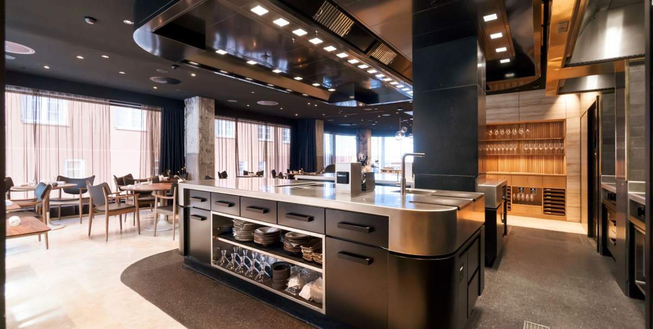 RE-NAA restaurant